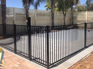 Aluminium flat top fencing