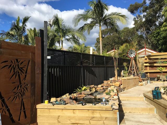 Colorbond fence with 600 mm louvre height extension