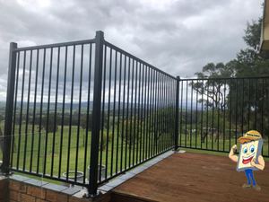 Aluminium flat top fencing