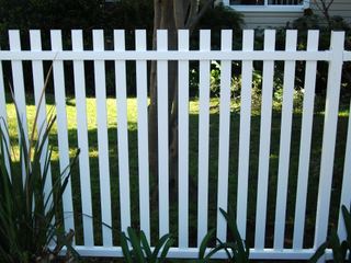 Aluminium vertical slat fencing & gates
