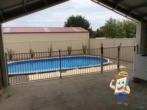 Aluminium flat top fencing